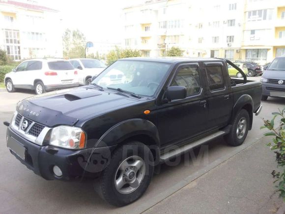  Nissan NP300 2009 , 675000 , 