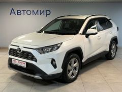 SUV или внедорожник Toyota RAV4 2021 года, 3949000 рублей, Москва