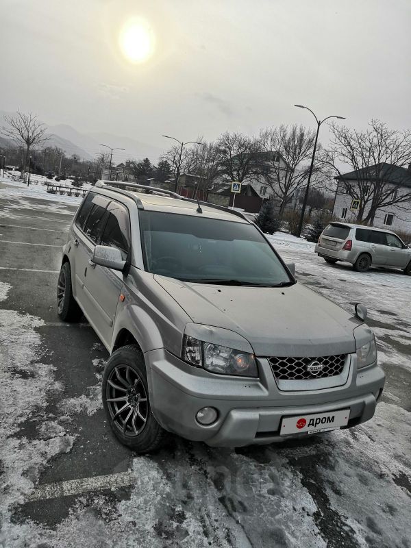 SUV   Nissan X-Trail 2002 , 700000 , -