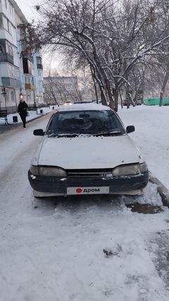 Седан Toyota Carina 1988 года, 90000 рублей, Заринск