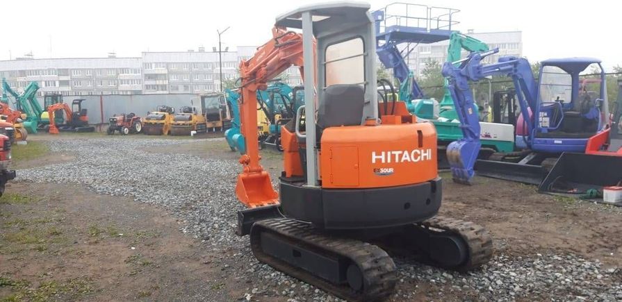 - Hitachi EX30UR 2012 , 1100000 , 