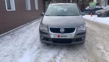    Volkswagen Touran 2008 , 550000 , 