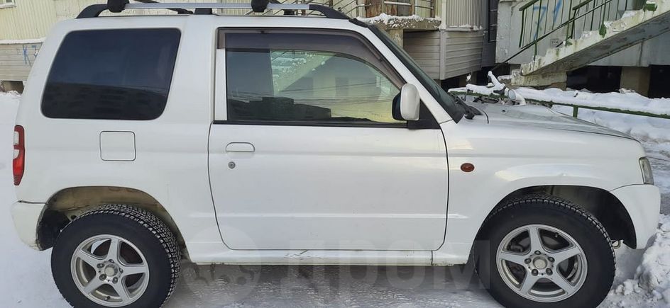  3  Nissan Kix 2011 , 580000 , 