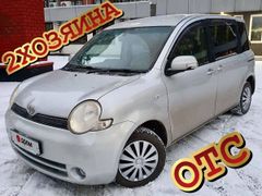Минивэн или однообъемник Toyota Sienta 2008 года, 635000 рублей, Кемерово