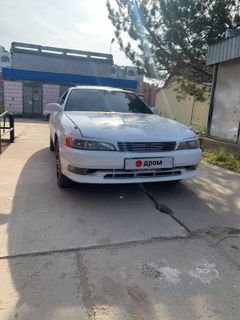 Седан Toyota Mark II 1995 года, 399999 рублей, Кедровый