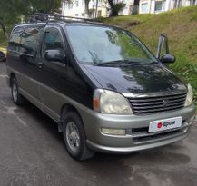 Минивэн или однообъемник Toyota Regius 2002 года, 400000 рублей, Петропавловск-Камчатский