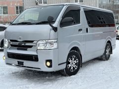 Минивэн или однообъемник Toyota Hiace 2017 года, 2670000 рублей, Благовещенск