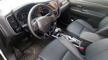 SUV   Mitsubishi Outlander 2019 , 2000000 , 