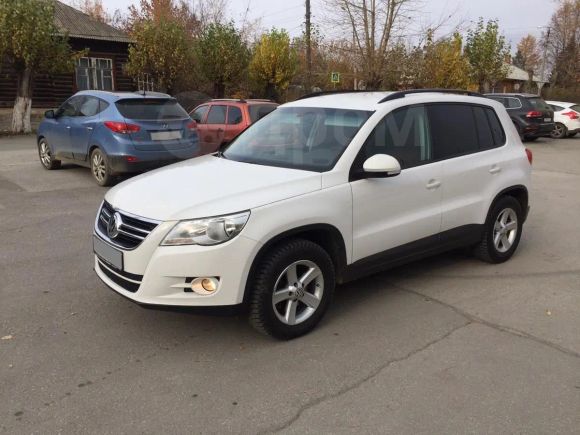 SUV   Volkswagen Tiguan 2010 , 619000 , 