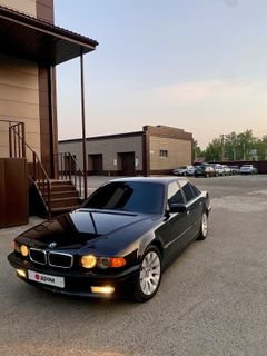 Седан BMW 7-Series 2000 года, 690000 рублей, Томск