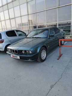 Седан BMW 5-Series 1992 года, 330000 рублей, Новосибирск