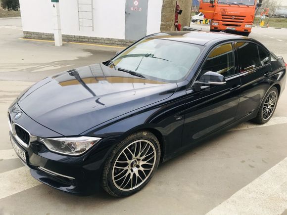  BMW 3-Series 2011 , 1100000 , 