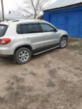 SUV   Volkswagen Tiguan 2011 , 820000 , 