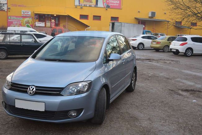  Volkswagen Golf Plus 2012 , 674981 , 