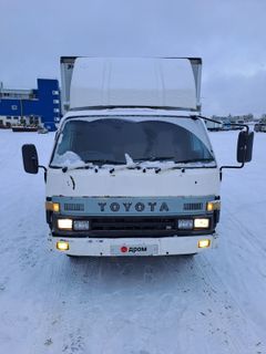 Фургон Toyota Dyna 1993 года, 700000 рублей, Новосибирск