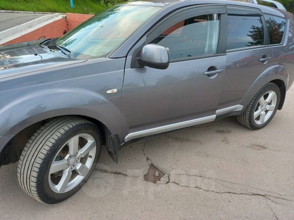 SUV   Mitsubishi Outlander 2008 , 735000 , -