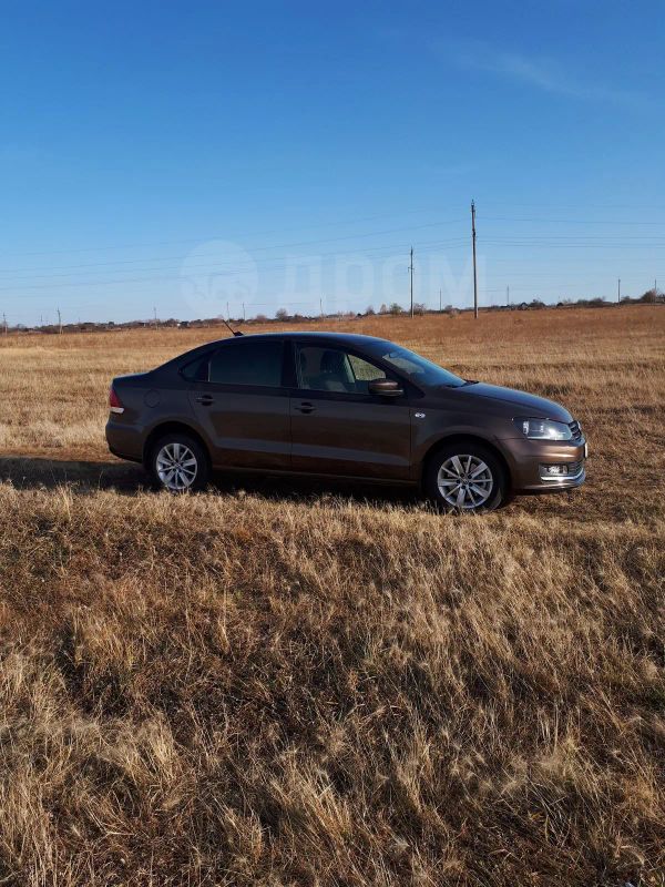  Volkswagen Polo 2017 , 750000 , 