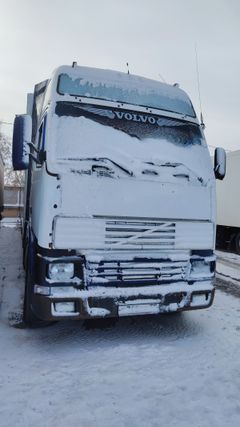 Седельный тягач Volvo FH 1998 года, 2800000 рублей, Омск