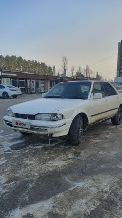 Седан Toyota Carina 1988 года, 100000 рублей, Иркутск