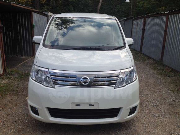    Nissan Serena 2009 , 600000 , 