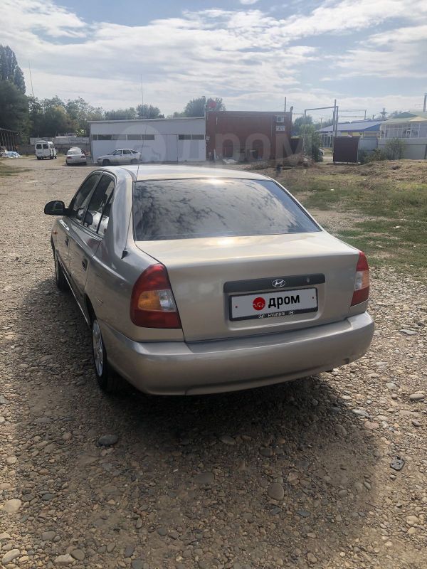  Hyundai Accent 2010 , 400000 , 