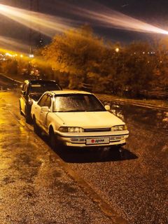 Седан Toyota Carina 1989 года, 90000 рублей, Красноярск