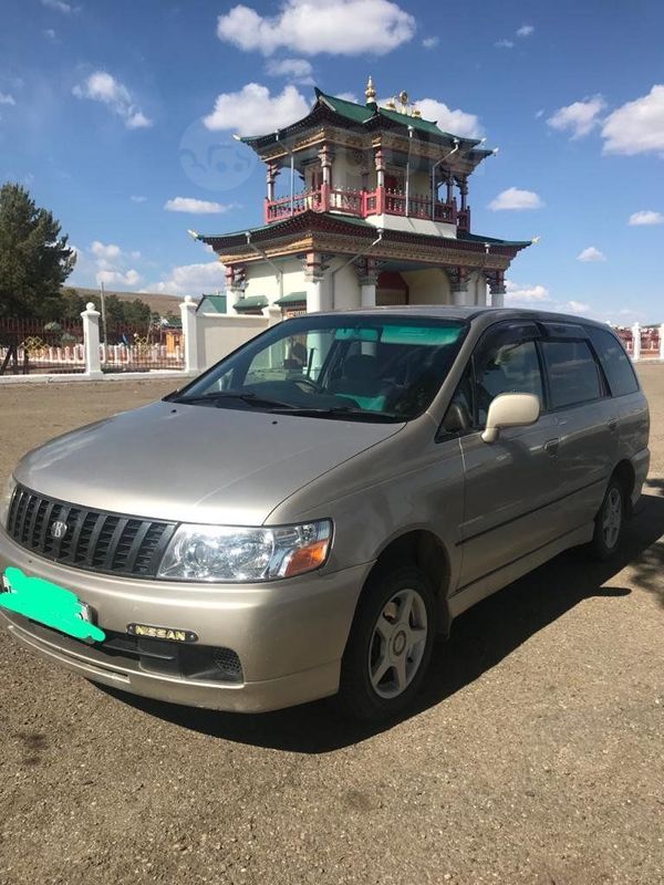    Nissan Bassara 2001 , 300000 , 