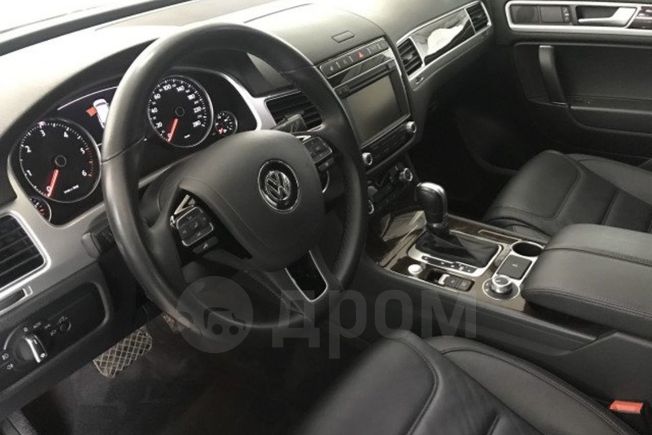 SUV   Volkswagen Touareg 2016 , 2250000 ,  