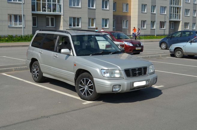 SUV   Subaru Forester 2000 , 265000 , -