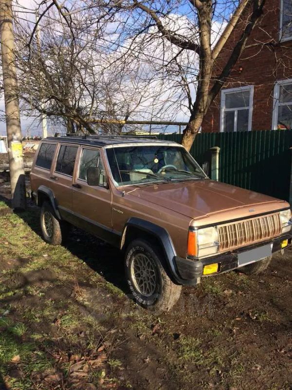 SUV   Jeep Cherokee 1988 , 200000 , 