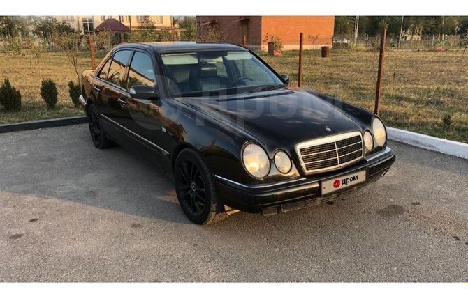  Mercedes-Benz E-Class 1995 , 225000 , 