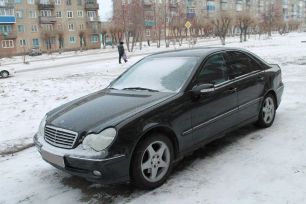  Mercedes-Benz C-Class 2003 , 485000 , 