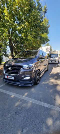 Минивэн или однообъемник Hyundai H1 2019 года, 3550000 рублей, Краснодар