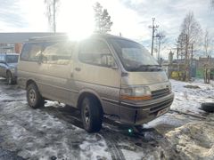 Минивэн или однообъемник Toyota Hiace 1993 года, 310000 рублей, Иркутск