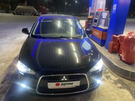  Mitsubishi Lancer 2014 , 800000 , 