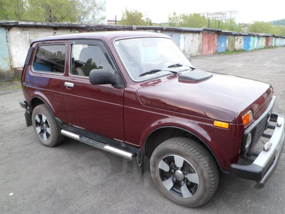 SUV    4x4 2121  2011 , 280000 , 