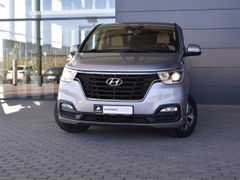 Минивэн или однообъемник Hyundai H1 2018 года, 3132000 рублей, Ростов-на-Дону