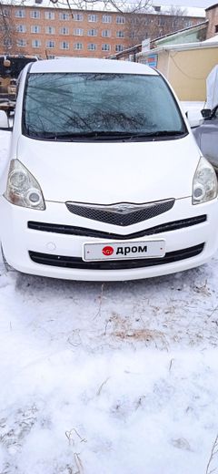 Хэтчбек Toyota Ractis 2008 года, 770000 рублей, Арсеньев