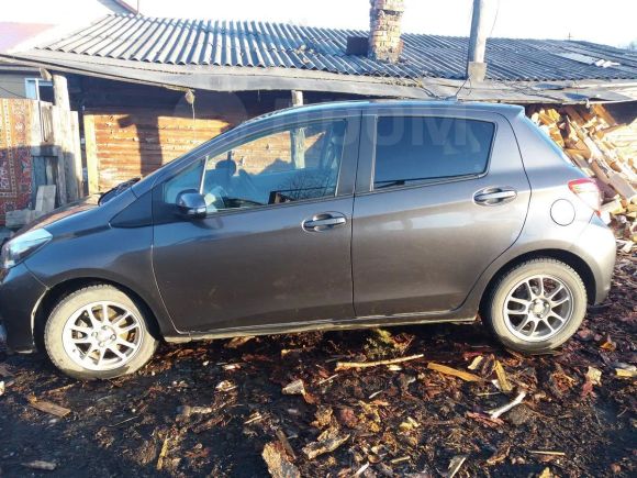  Toyota Vitz 2011 , 380000 , 