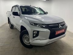 Пикап Mitsubishi L200 2019 года, 2800000 рублей, Нижневартовск