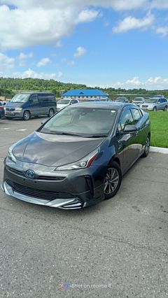 Лифтбек Toyota Prius 2019 года, 2251000 рублей, Томск