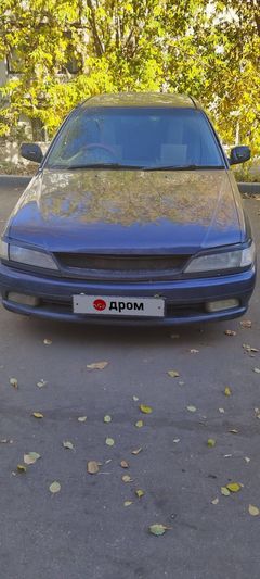 Седан Toyota Carina 1998 года, 350000 рублей, Иркутск