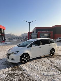 Минивэн или однообъемник Toyota Wish 2013 года, 1695000 рублей, Красноярск