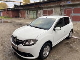  Renault Sandero 2015 , 700000 , 