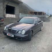 Седан Mercedes-Benz E-Class 1999 года, 900000 рублей, Махачкала
