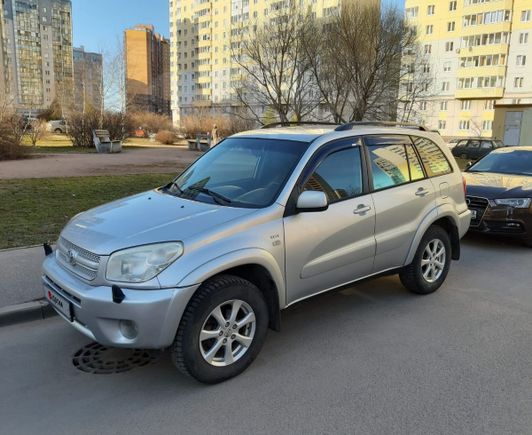 SUV   Toyota RAV4 2005 , 635000 , -