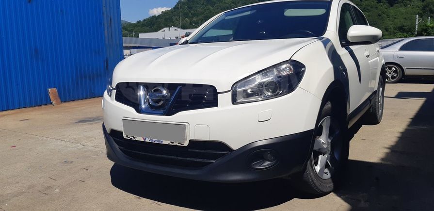 SUV   Nissan Qashqai 2011 , 600000 , 