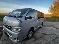 Минивэн или однообъемник Toyota Hiace 2012 года, 3350000 рублей, Зеленогорск