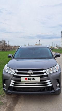 SUV или внедорожник Toyota Highlander 2019 года, 3600000 рублей, Таганрог