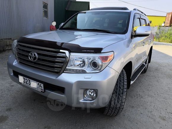 SUV   Toyota Land Cruiser 2013 , 2490000 , 